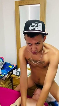 Šukání do obličeje Deep Troagh