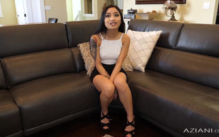 CreamPiled: Avery Black Shows off for the Camera