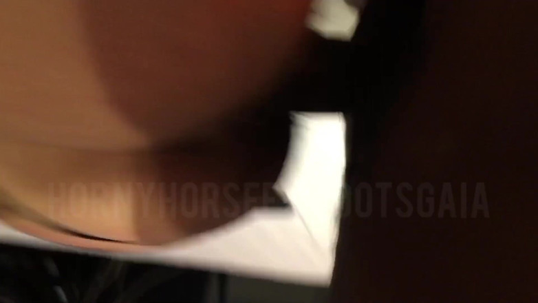 RootsGaia: Представлено большим черным членом