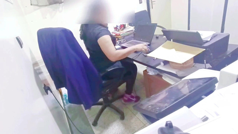 BBW LATINA: Mi jefe me folló en su oficina hasta que mis...