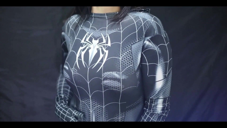deafheaven666: Scopando un cosplayer spiderman fino a quando non viene, la...