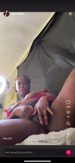 Harley Harper: Ледь не сквіртував на моєму ipad