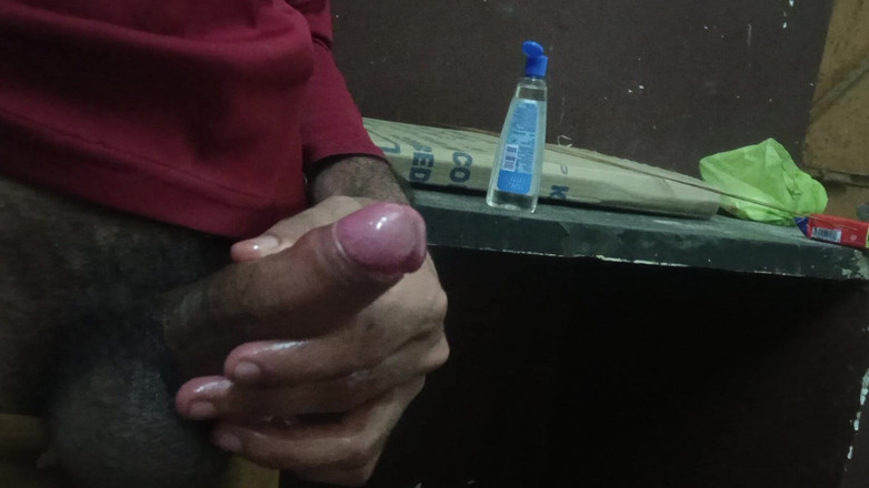 Brijesh 270: Karım beni evde yalnız bırakıyor ama komşum her zaman beni...