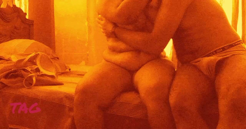 Teensex: Горячую подругу с большими сиськами всегда привлекал большой член бойфренда.