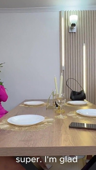Pareja sexy les da a sus amigos algunas ideeën Sobre Como Mejorar las cosas en la cama- MYLF