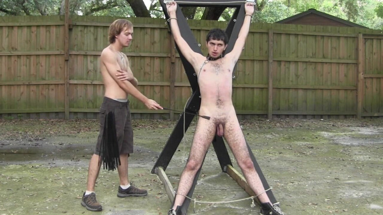 Dream Boy Bondage: Esclave dans la nature - chapitre 6