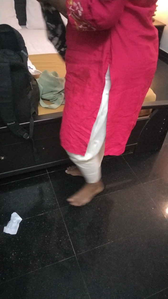 Tamil lesbian: Za focením - vyberte si šaty