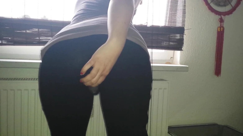 Caralia Deluxe: Legging Fetish