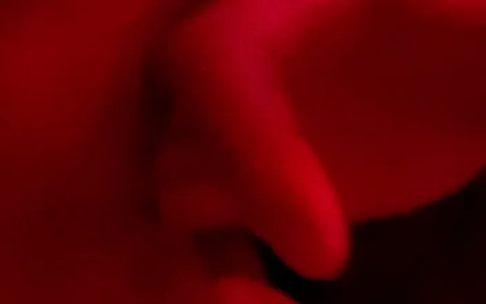 Xcarlitota: Fingerlicking