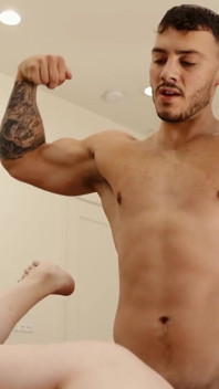 Wow! Hot Canadian College Cock Tries American Pussy