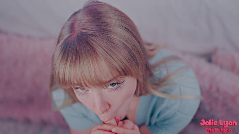 Jolie Lyon: My Stepdaughter's Bully Bullies Me Too