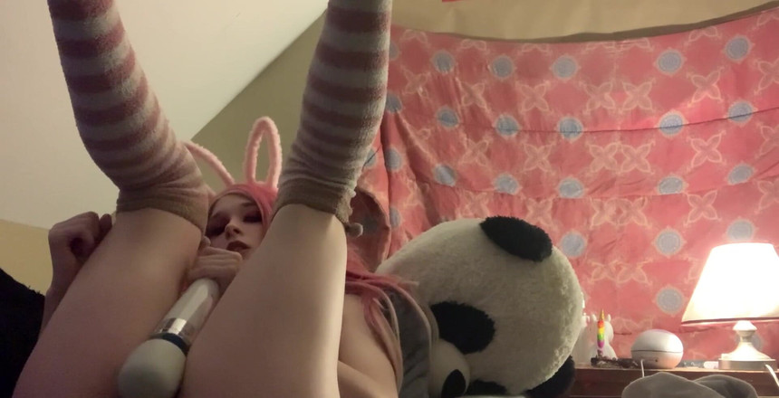 EmoDream1998: イースターバニーはカミングです