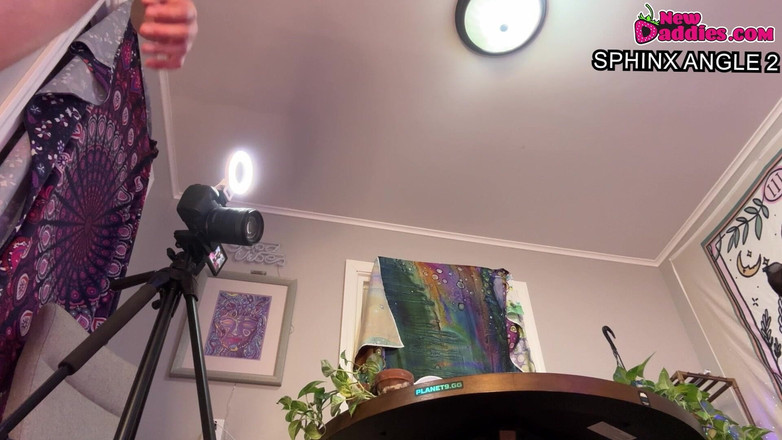 NewDaddies: La PAWG Gotica Con Il Culo Perfetto Fa Un Pompino...