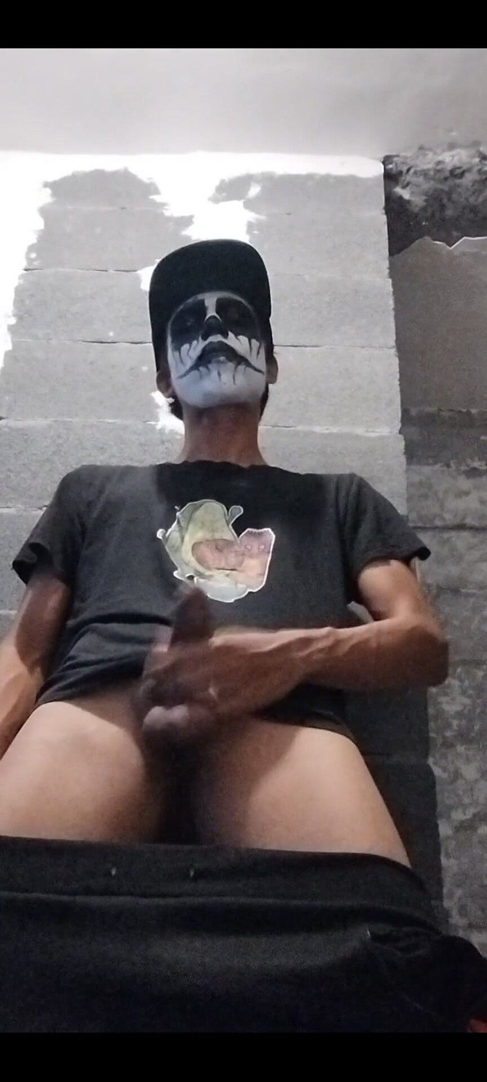 AlexAlejandro13: Glad halloween