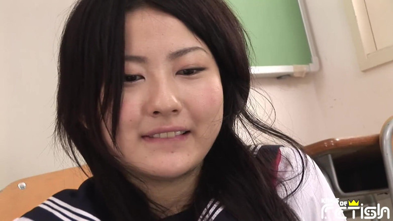 Pure Japanese adult video ( JAV): Розбещена японська тінка отримує кремпай в її волохату пизду від трьох чоловіків