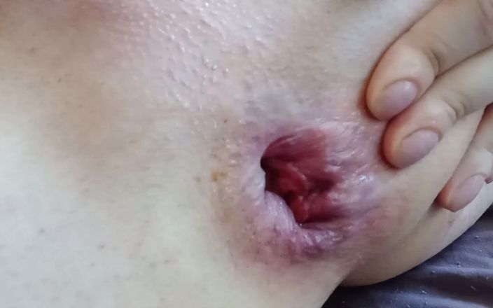 Elise Woods: Anal Stretching for Sissy