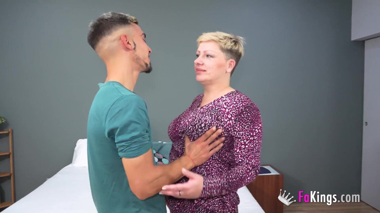 FAKings: 40 Years Old Fat Mature Sara Duval Is Divorced and...