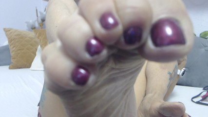 Melissa Johnson: Dusty，干脚女巨人