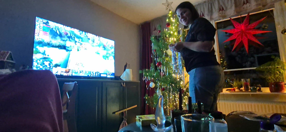 SwitchMixCouple: Casual Wank Led to Cum in Her Mouth