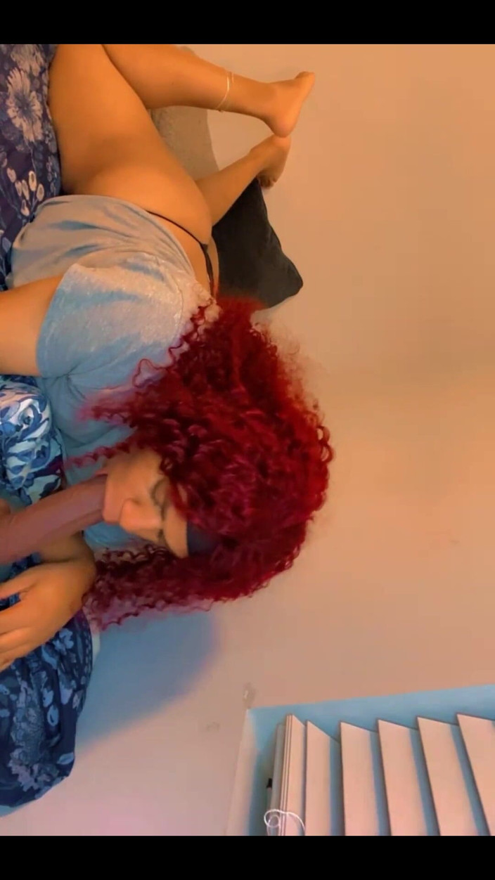 Hicktown_hoochi: Pomalé hluboké sání s očním kontaktem