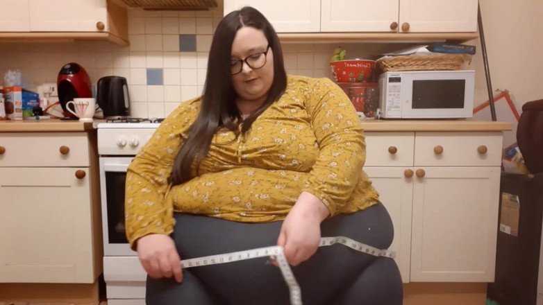 SSBBWLadyBrads: SSBBWは巨大な測定インチを座った