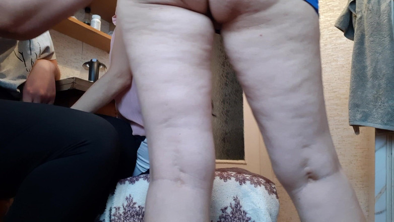 Lesbian-illusion: Jiran MILF Kami Datang Kepada Kami Untuk Menidurinya Dengan Perbualan...