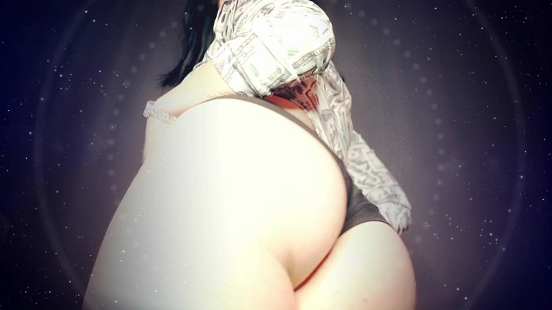 Goddess Misha Goldy: I know how much I control you with my round...