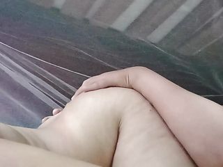 emycam: 私はモロッコ出身のせいで夫に不誠実です
