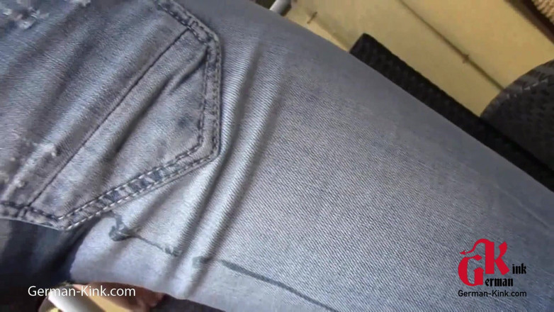 German Kink: Jeans piss outdoors