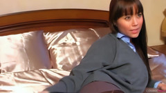 College Uniform: Más colegiala detrás de la con Lily S