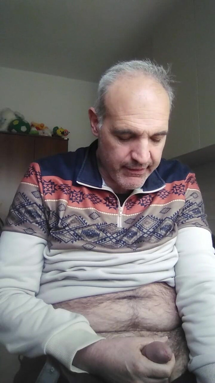 Setesesso7: A Stepfather Teaches His Stepson to Masturbate His Teen Cock