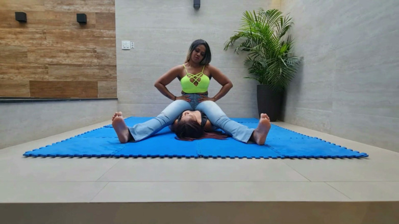 FetishKing: Bụng và ngực ngồi bên veronica và nô lệ của...