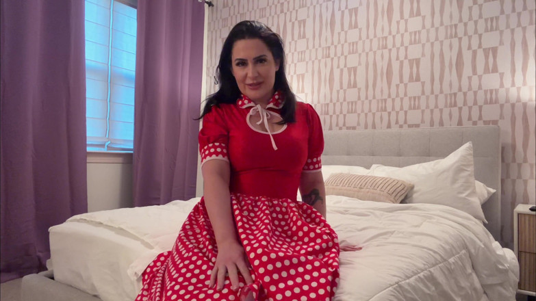 Kink in Time: Tilly Mcreese's Sultry '50s Jerk off Instruction 4K POV Temptation Awaits!