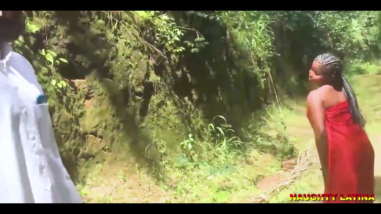 naughty latina: Cespuglio locale africano sesso con la moglie del cacciatore