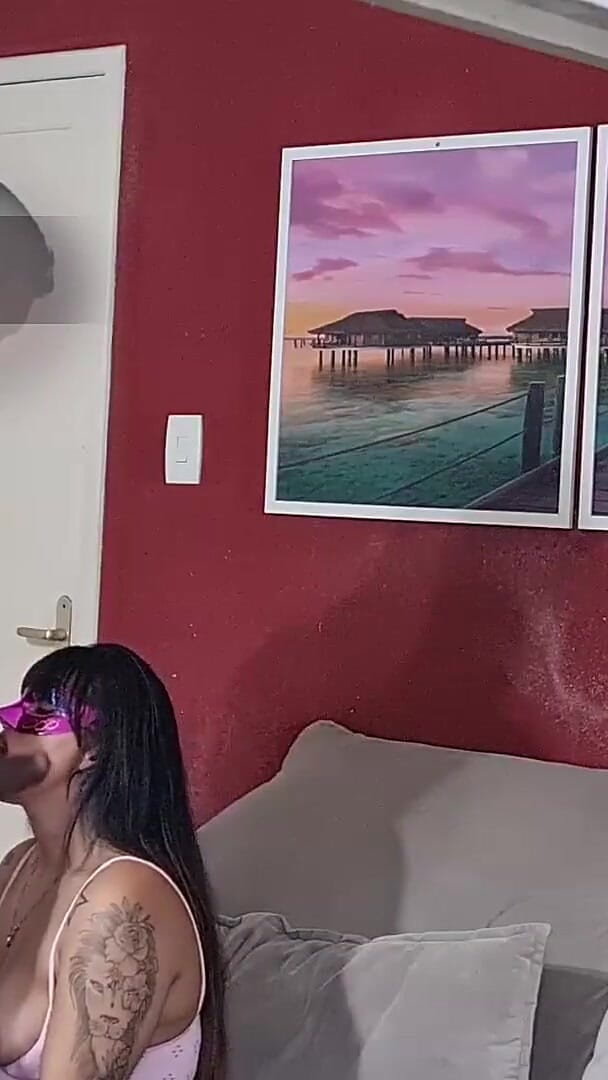My Cuckold Peeking Out the Window (Dama Cuckold) My Cuckold Peeking Out the Window (Dama Cuckold)