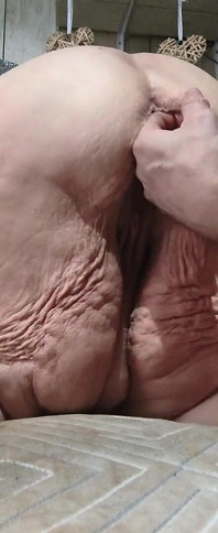 보지에 사정할 때까지 보지에 피스팅