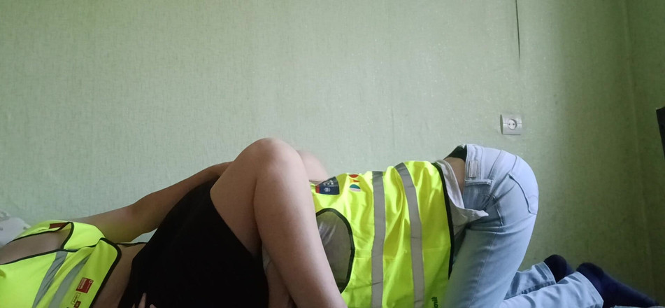 Lesbian-illusion: Горячий рискованный секс между двумя лесбиянками-коллегами по работе