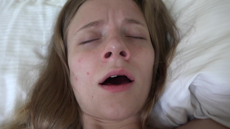 ATK Fans (Girlfriends): Riley maakt je wakker om te neuken, en je bent...