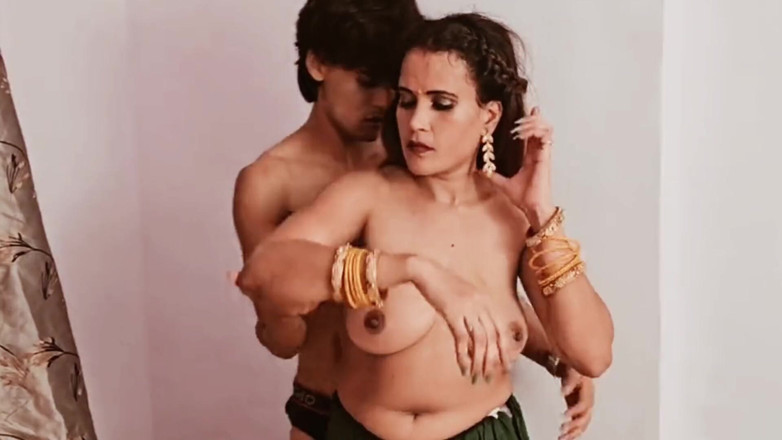 Johnn mathew: Rahul y Rukhsar en romance completo después de mucho tiempo