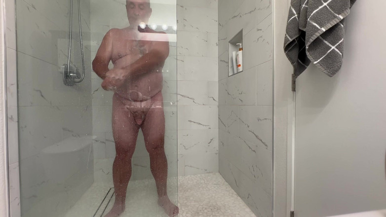 GottaLuvBB: 샤워하는 아빠 보기