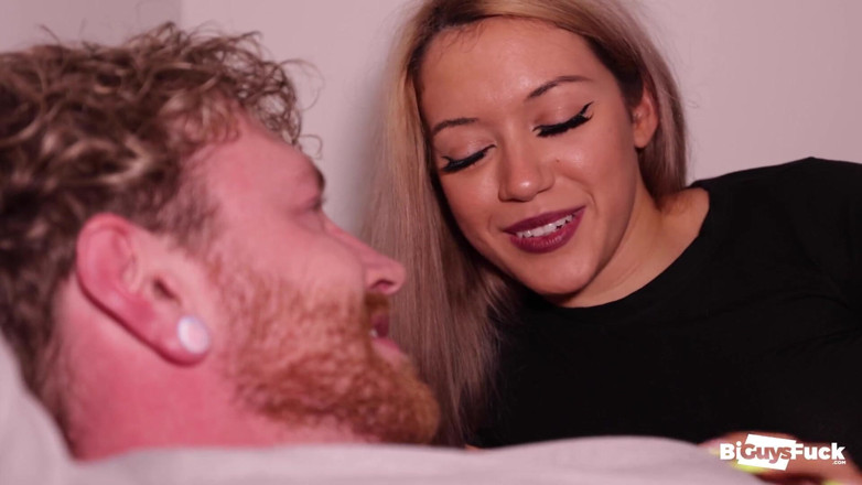 Bi Guys Fuck: Holy! MMFF Full on College Dorm Sex. Bunk Beds!