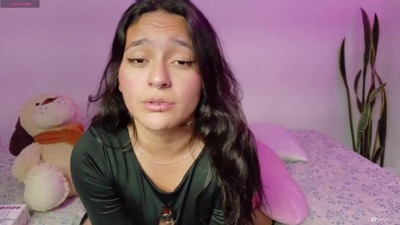 Emilyn Grifs: Seks Tengere Naakte Onderdanige Show