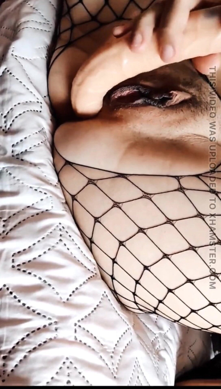 Hotlia: Doble masturbación y sexo al estilo perrito
