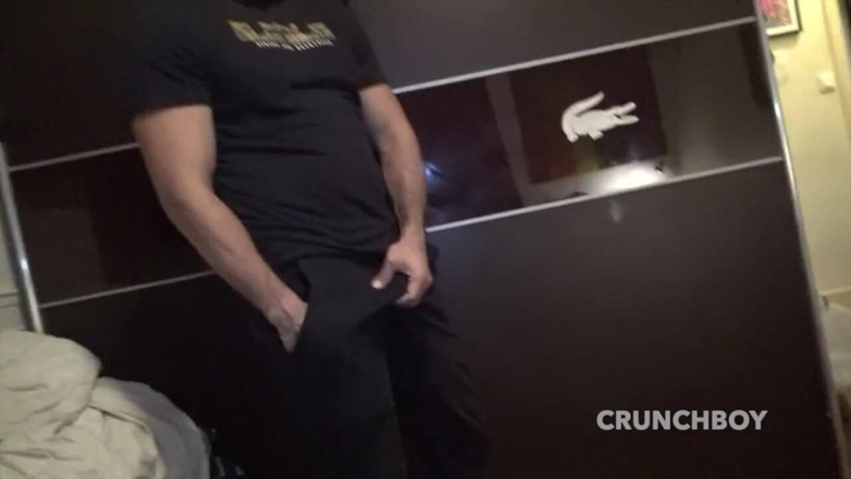 Bareback family club: ふしだらな女は大きなコックとトップラテン系によって生犯