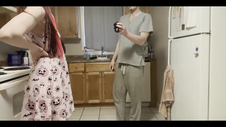 EmoDream1998: Nevlastní táta přistihne nevlastní dceru pozdě, nevlastní matce to neřekne,...