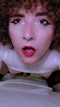 Trans-femboy Recibe Una Polla Grande Sin Condón Y Gime - Lexavale