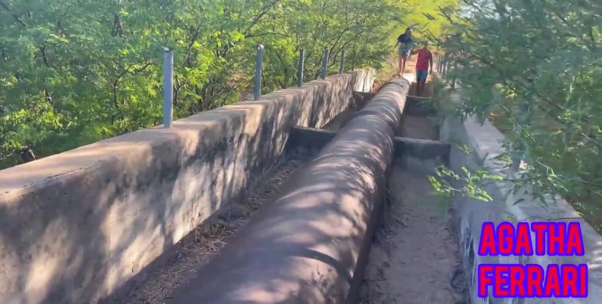 VictorHugo: Novinha geme până când ejaculează în rola tipului negru