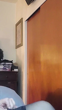 Způsob, jak moje měkké silonky klouzat Vůbec tak zlehka do mých krátkých měkkých tlustých stehen. Přijďte se podívat, kam to všechno vede