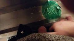 Bayer911: 在酒吧厕所撒尿