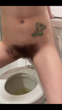 Standing up Piss Straight From My Huge Bush